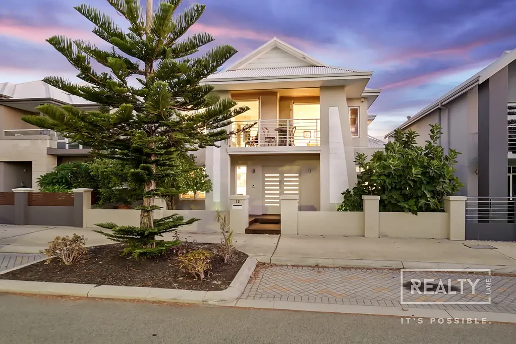 12 Tenerife Boulevard, Hillarys, WA 6025