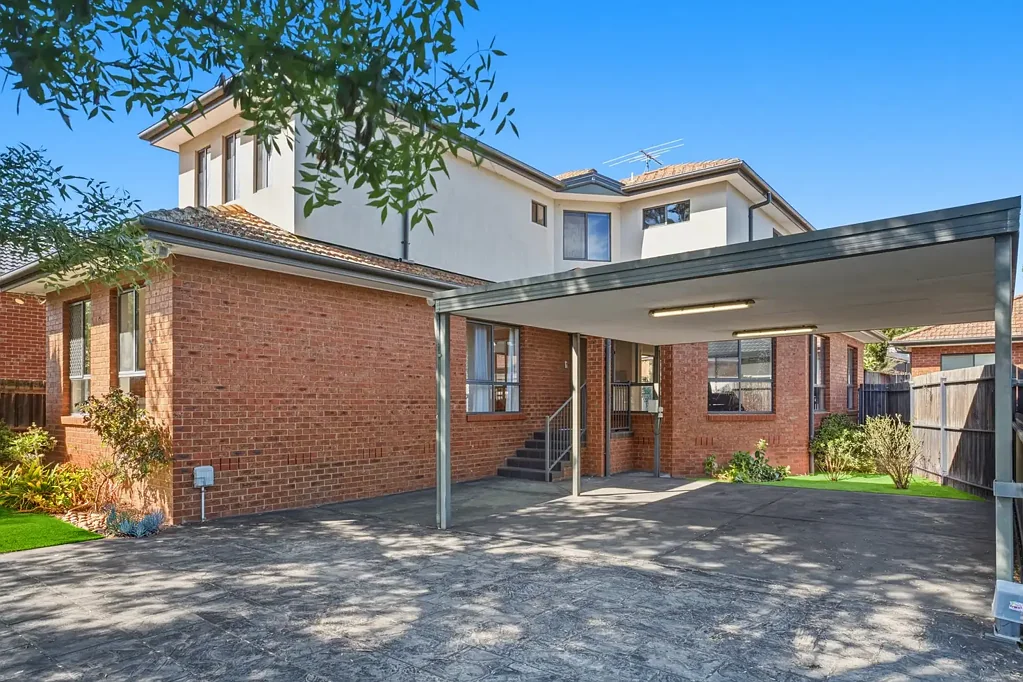 Balwyn North 4Phòng ngủ Warm, Spacious & Exceptionally Well Located