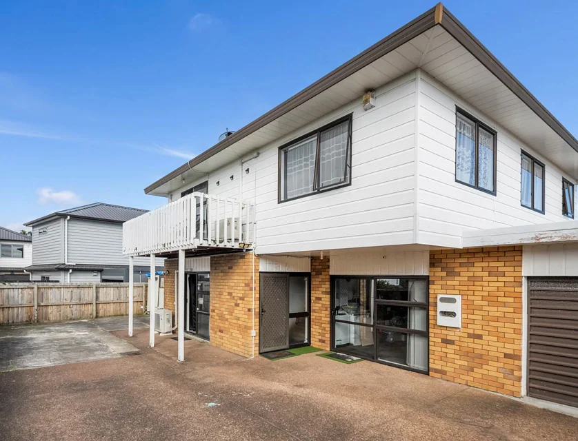 2/10 Regent Street, Papatoetoe, Manukau City, 4 ਕਮਰੇ, 2 ਬਾਥਰੂਮ, House
