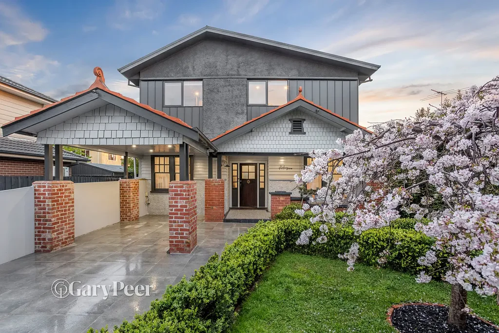 Carnegie 4部屋 Period sanctuary with designer appeal