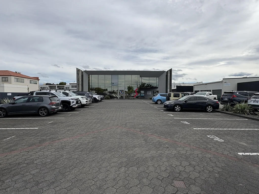 Hastings Office space to lease as is or re-model