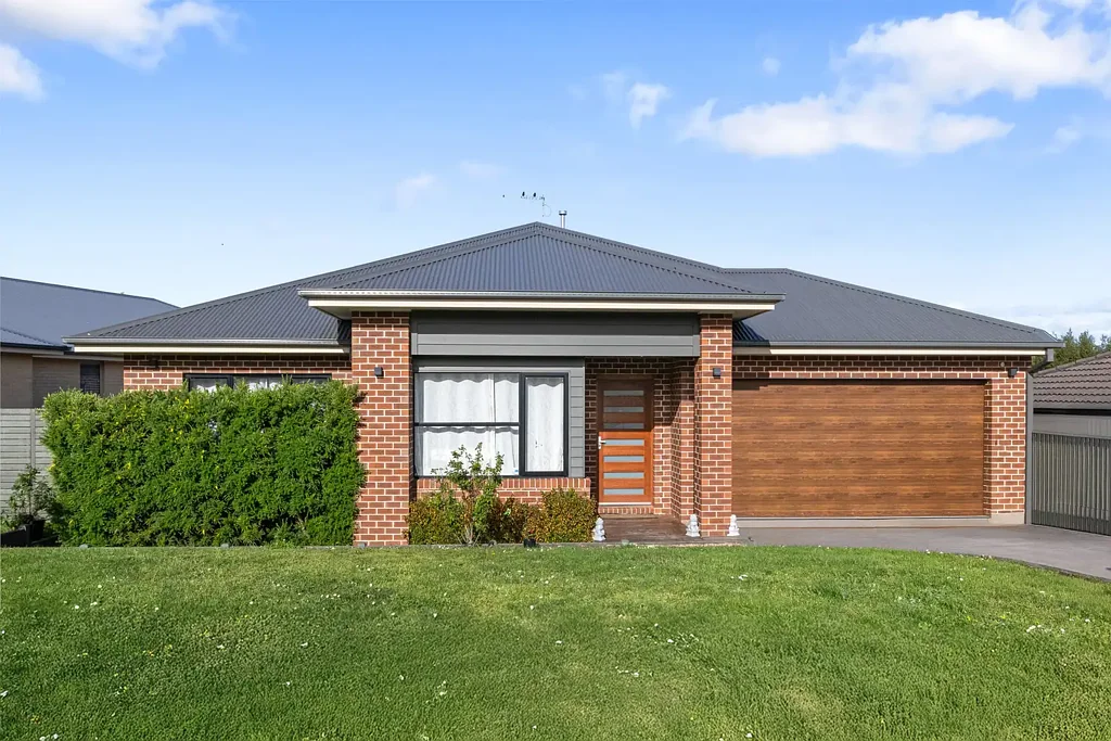 Korumburra 4房  Beautifully Designed, Brilliantly Positioned