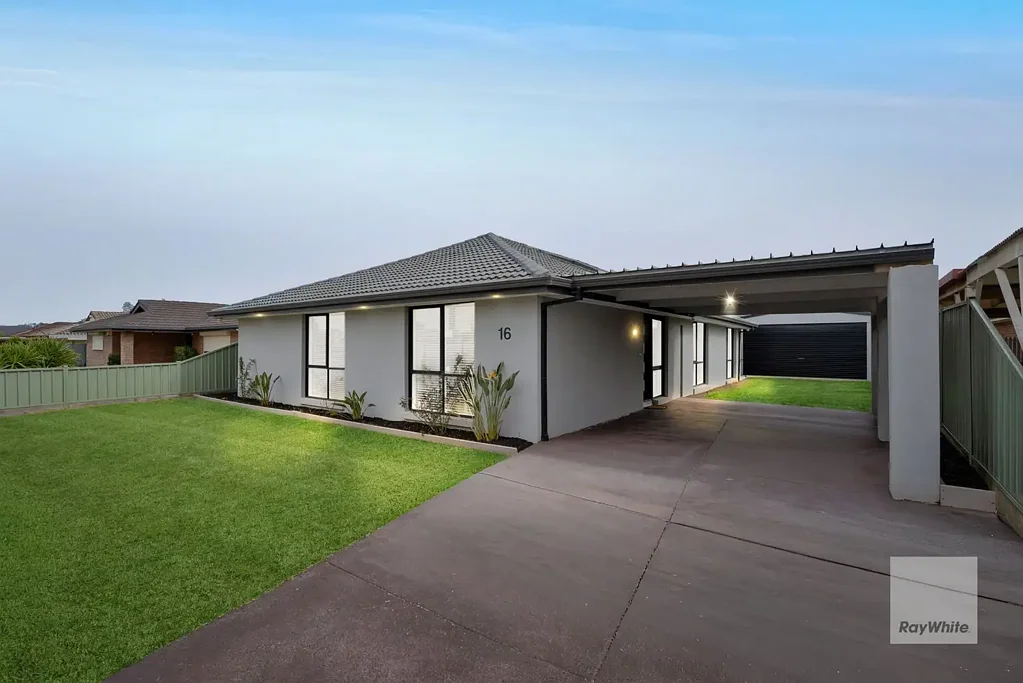 Wyndham Vale 3ਬੈੱਡਰੂਮ Experience the Charm of This Stunning Family Residence