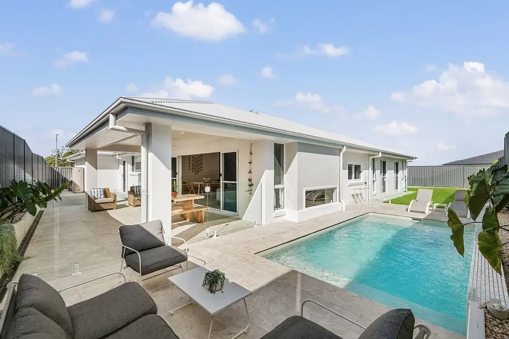 Thrumster 4房  Contemporary Luxury, Effortless Entertaining