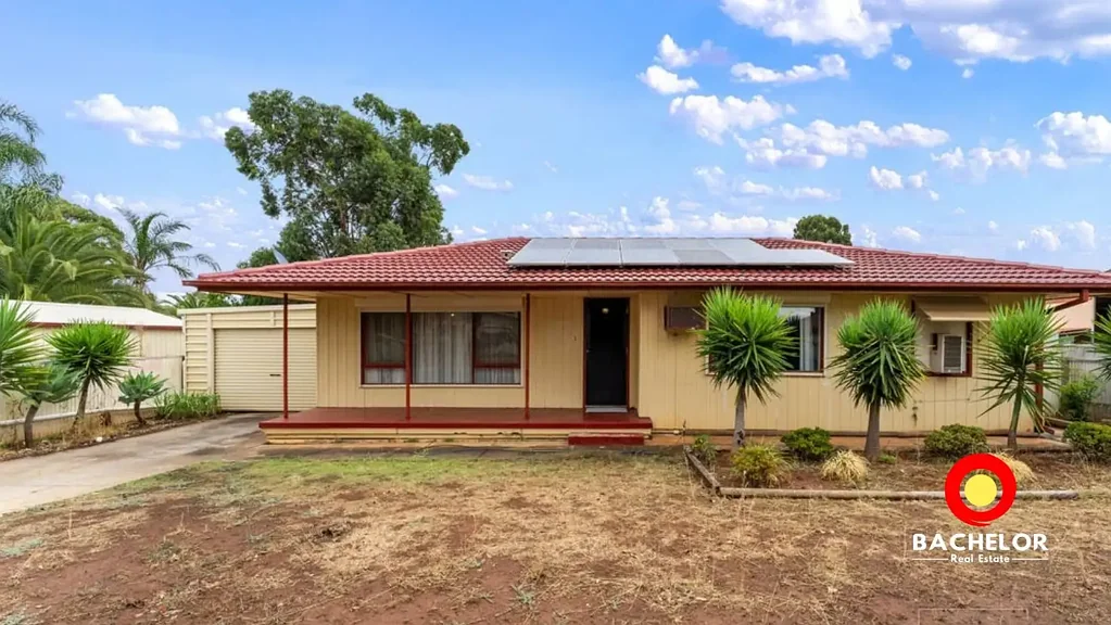 🔥🏠Just Listed for Rent -Spacious and secure, this 3-bedroom home is located in the quiet neighbourhood of Elizabeth  North  .🏠🔥