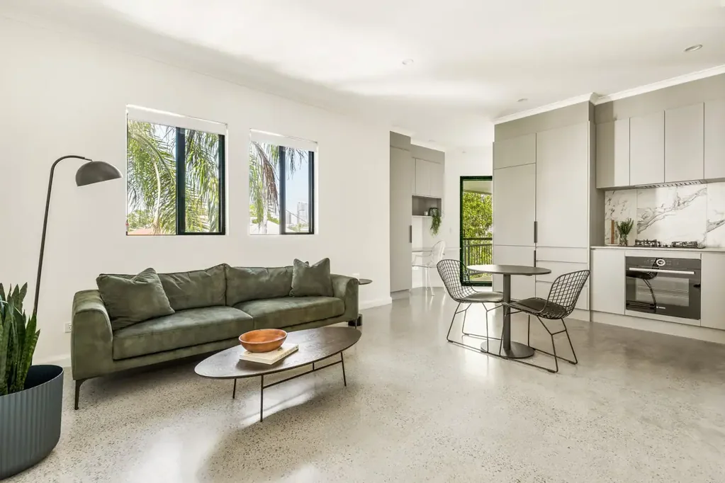 Stylish Fully Furnished Apartment in Sought After Teneriffe