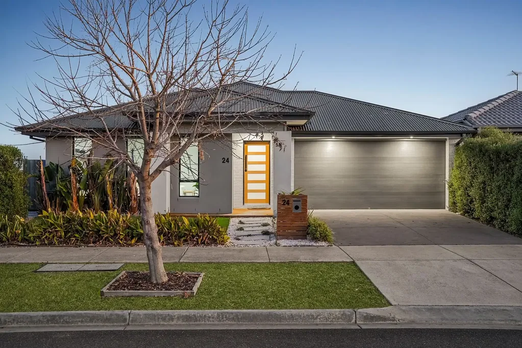 24 Hammond Street, Armstrong Creek, VIC 3217
