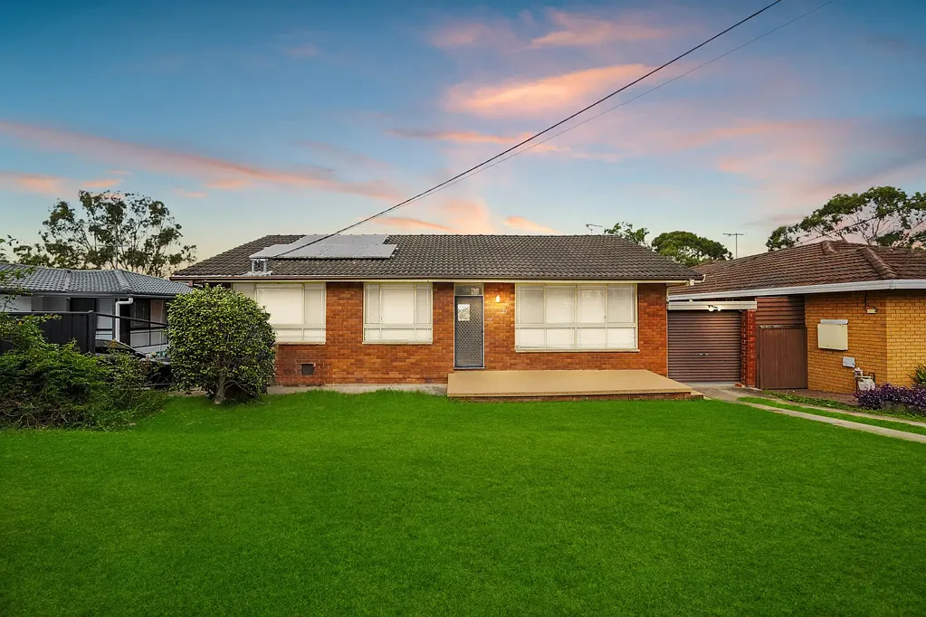 27 Wendy Avenue, Georges Hall, NSW 2198
