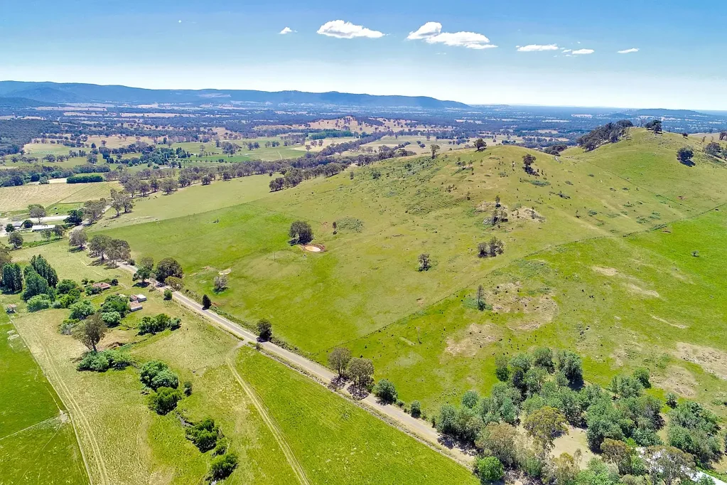 Samaria 126 acres of prime land, incredible views and water