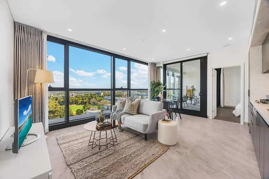 St Leonards 2Kwarto Exclusive & Rare Apartment in a Prime Location with Additional Study & Winter Garden