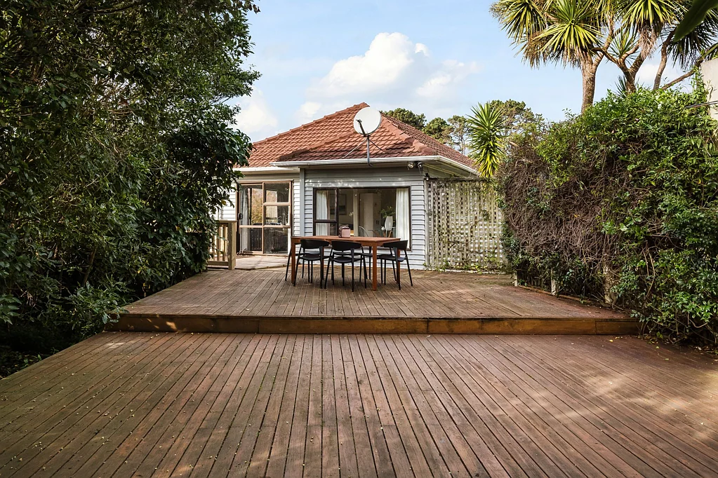 Ranui 3房  Indoor/Outdoor Living Awaits- Deadline