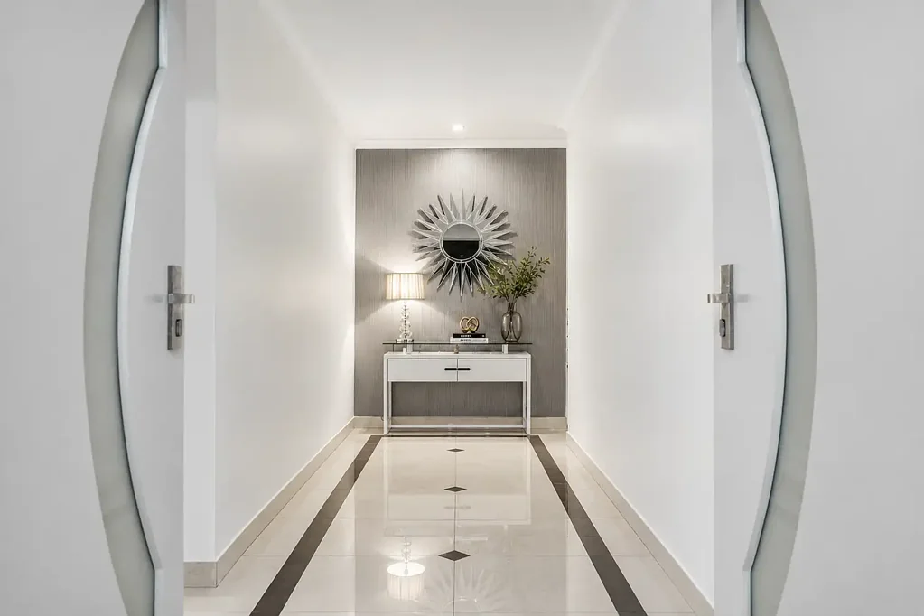 Tapping 5कमरा The Ultimate Family Home Combining Luxury, Space and Style