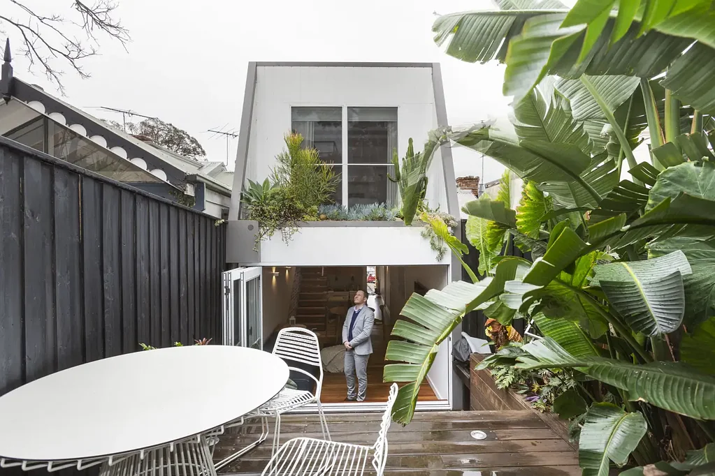Contemporary house between harbour & village