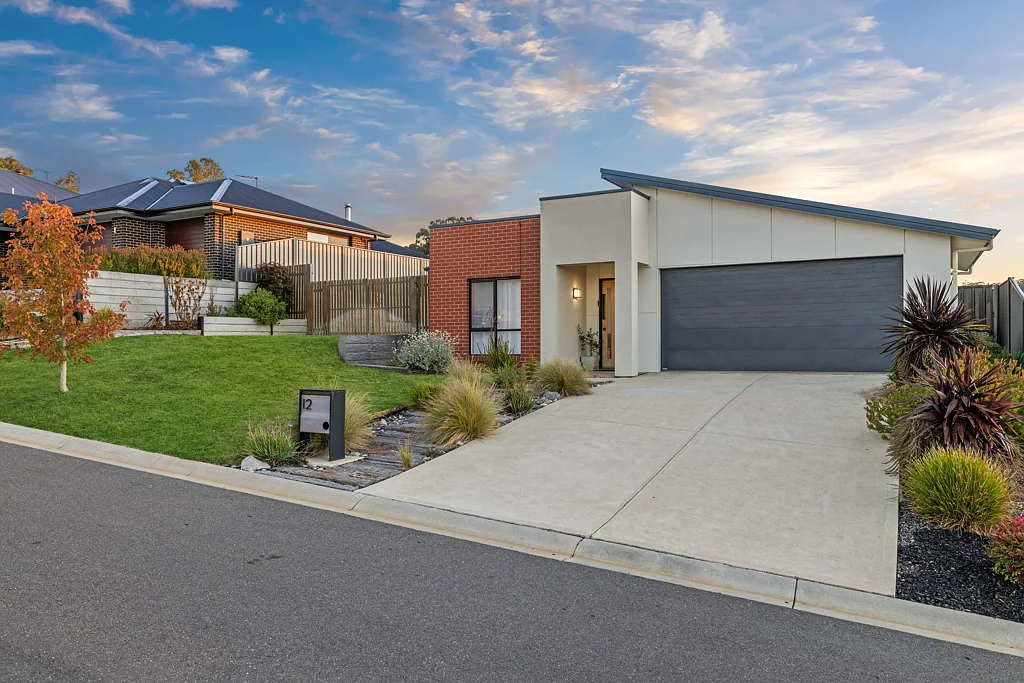 Meadows 4غرفة نوم Contemporary Family Comfort with Stunning Views