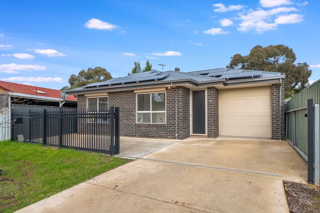 Parafield Gardens 3Habitaciones Contemporary Family Comfort in a Peaceful Location