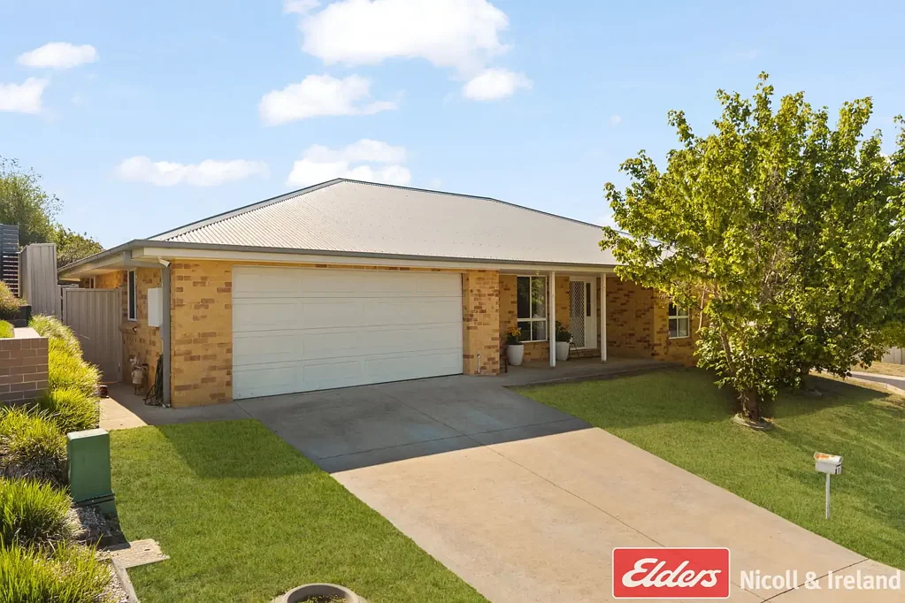 2 Bluegum Close, Kelso, NSW 2795