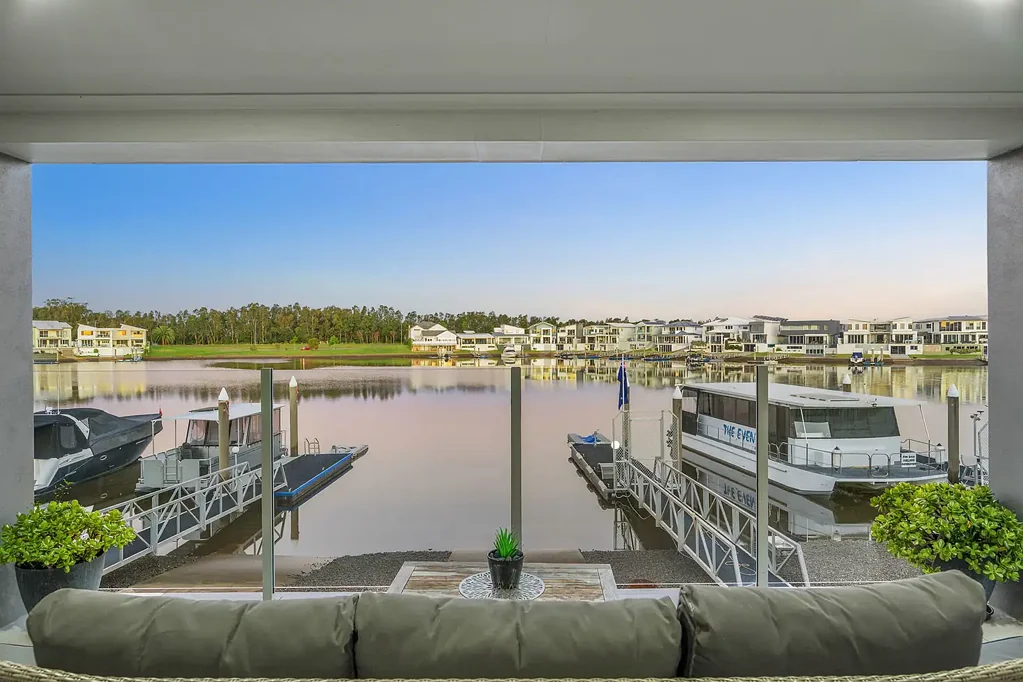 Port Macquarie 4chambre An Exclusive Deep-Water Residence Designed for Modern Living