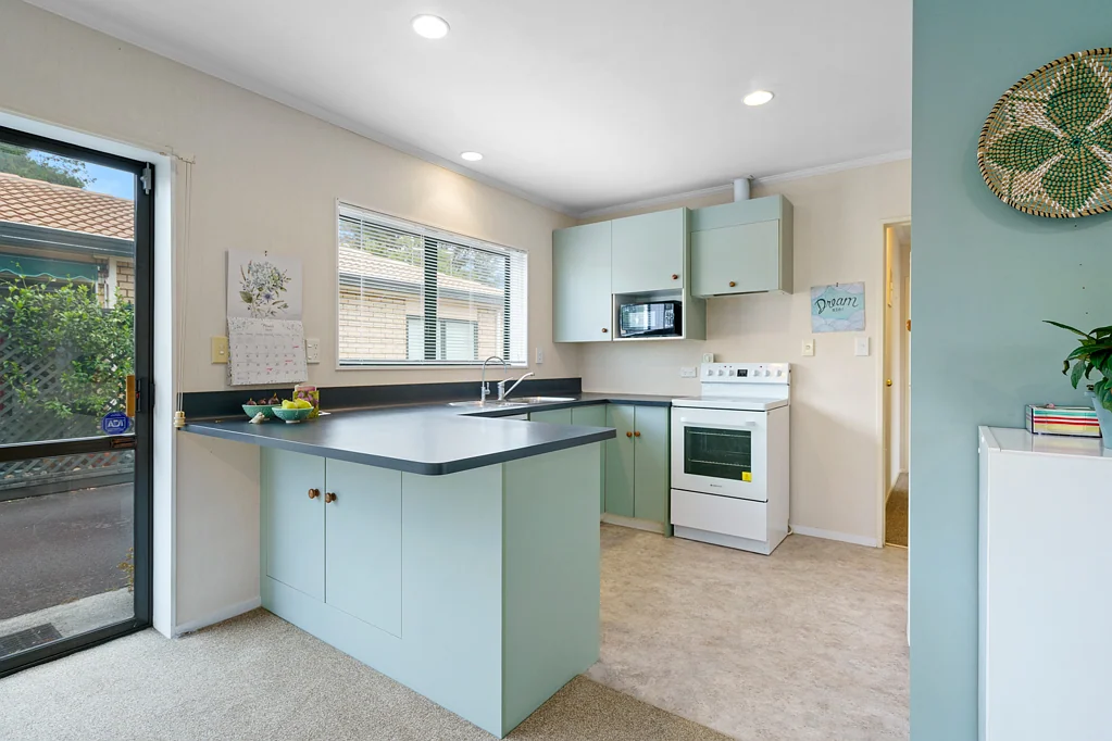 Cambridge 2 Bedroom Incredible Property Priced to Sell