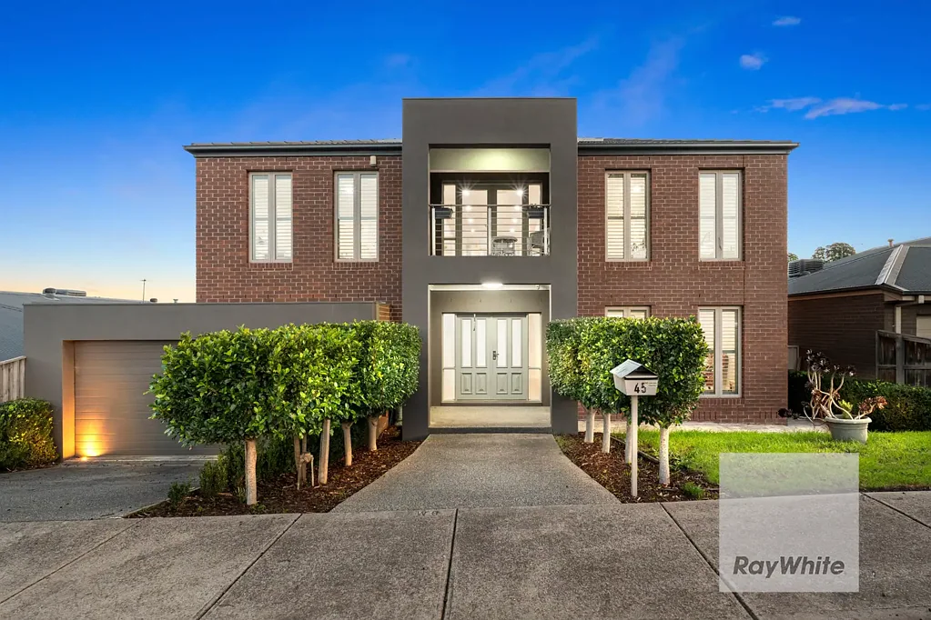 South Morang 5房 Hillcroft Estate 豪华住宅 612㎡宽地块 五卧 高端装修 室内外融合 家庭影院 户外娱乐 Grand Family Living in a Prime Family Setting