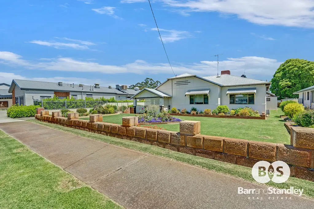 7 Knowles Street, Harvey, WA 6220