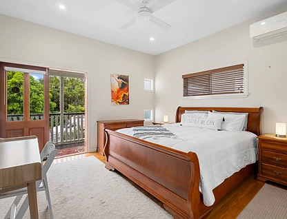 15 Erica Street, Cannon Hill, Brisbane - Eastern Region, 4房, 3浴, House