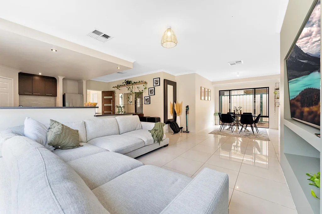 133 Wentworth Parade, Success, WA 6164