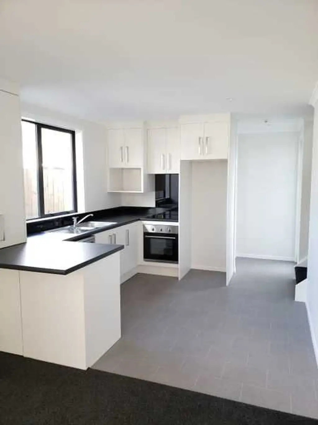Hamilton Central 4房  Fantastic location, modern apartment