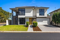 30A Bermuda Avenue, West Lakes Shore