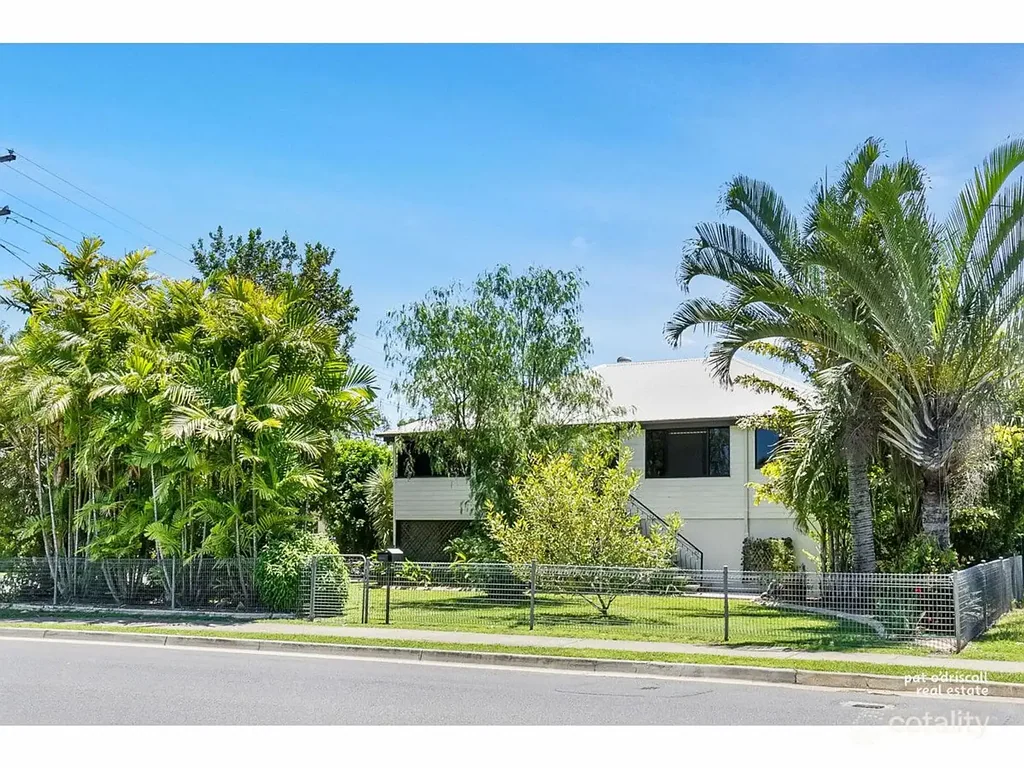 Park Avenue 4Kwarto High-Set home with loads of Character & Outdoor Living in Park Avenue!