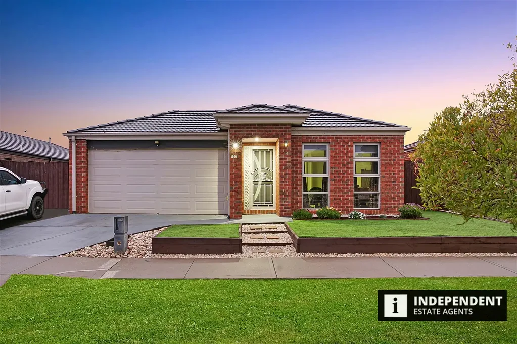 102 James Melrose Drive, Brookfield, VIC 3338