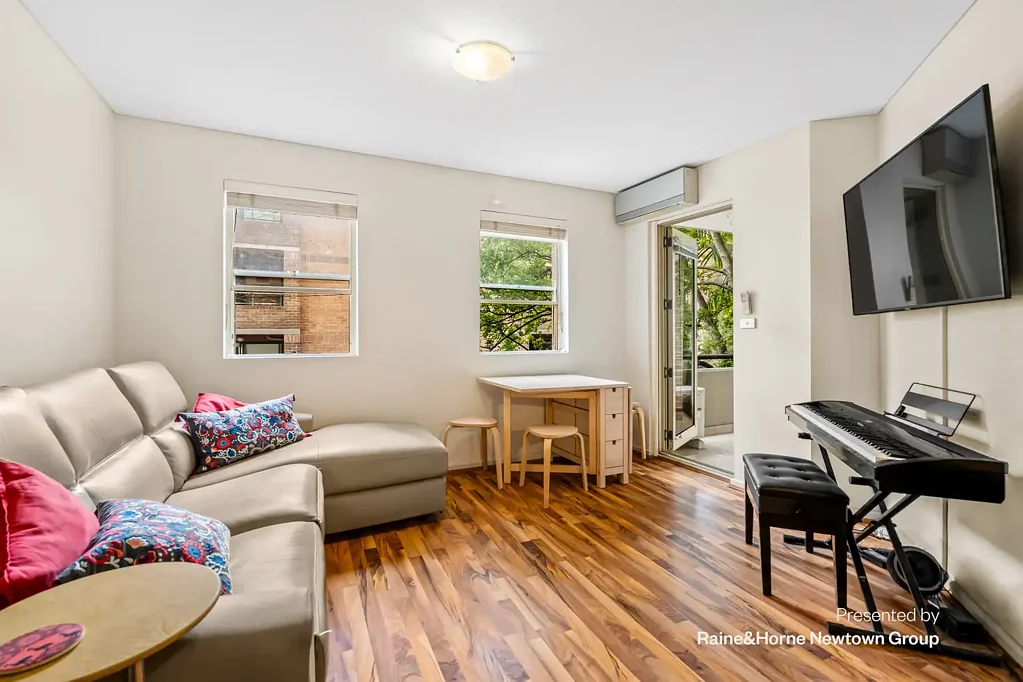Smart city-edge lifestyle with a quiet rear position