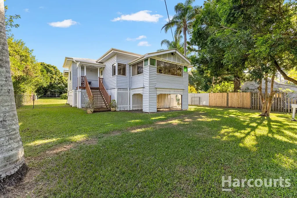 72 Thomas Street, Howard, QLD 4659