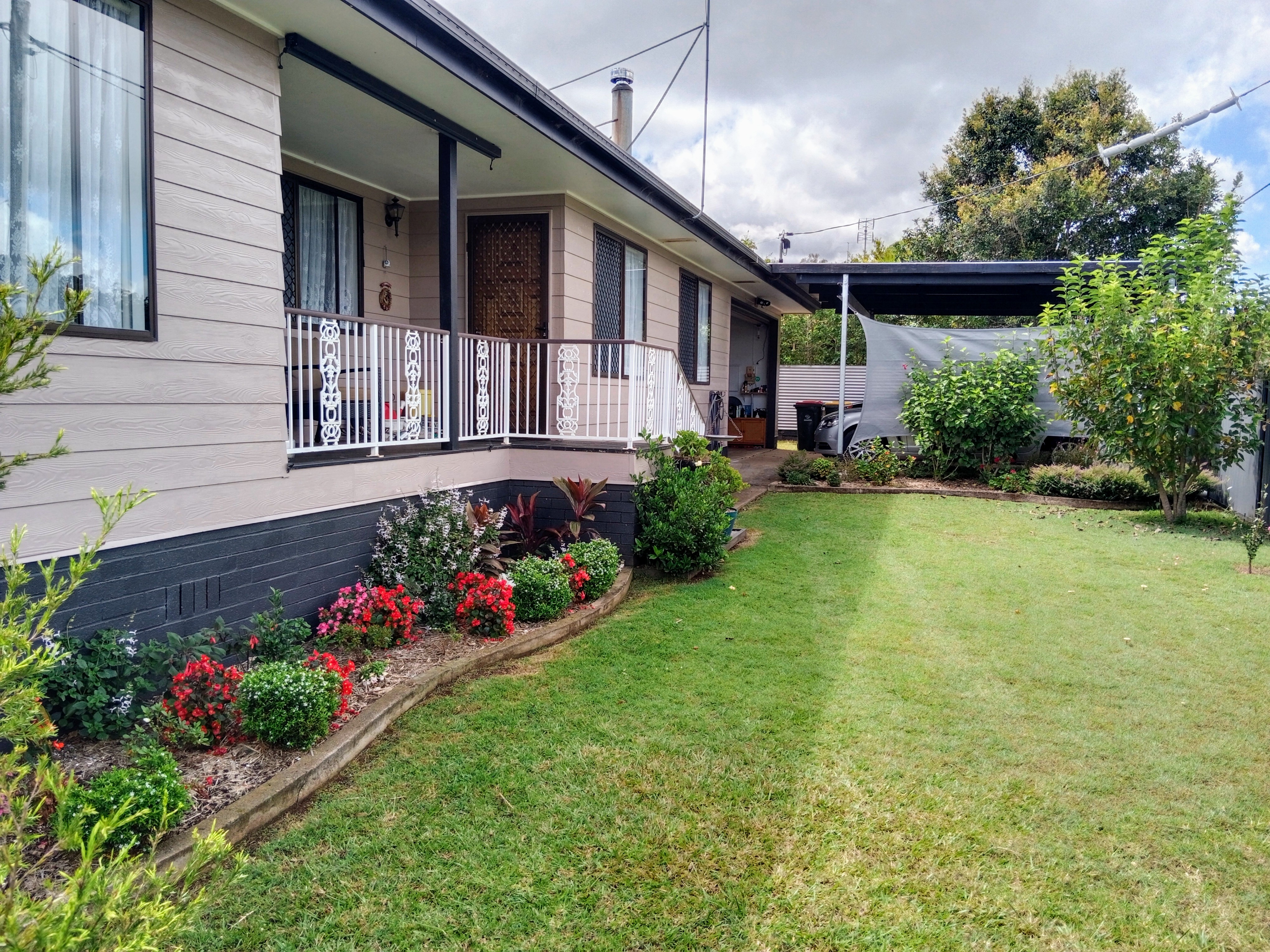 8 FERN ST, BLACKBUTT QLD 4314, 0 Schlafzimmer, 0 Badezimmer, House