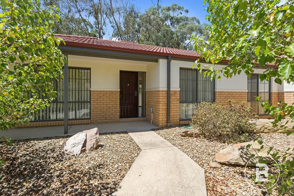 3 BEDROOM TOWNHOUSE IN POPULAR SPRING GULLY