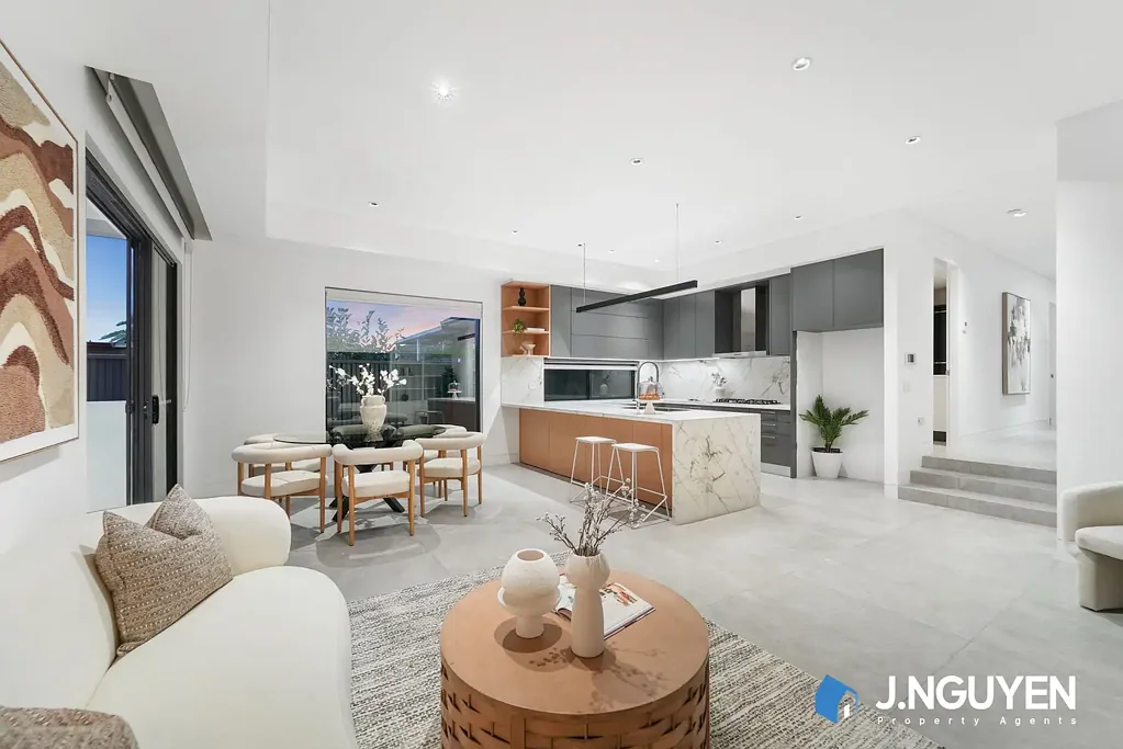 Cabramatta 4Kwarto Architecturally Designed & Custom Built - Walking Distance to Cabramatta Shops & Station
