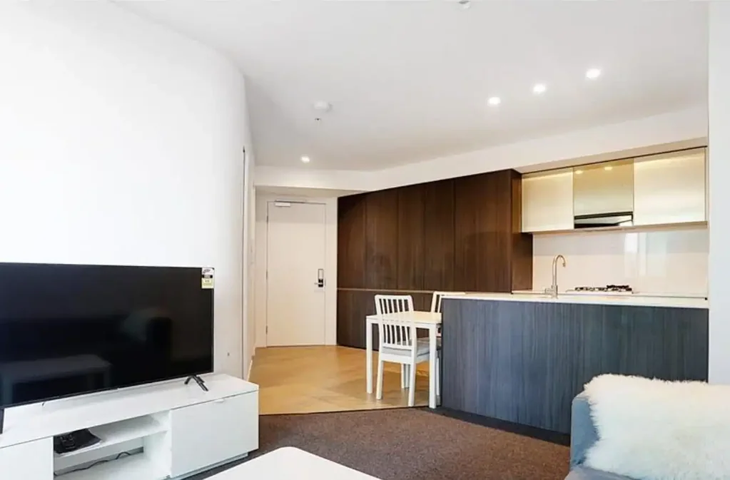 Modern 1-Bedroom Apartment in Aurora Melbourne Central – Prime CBD Living