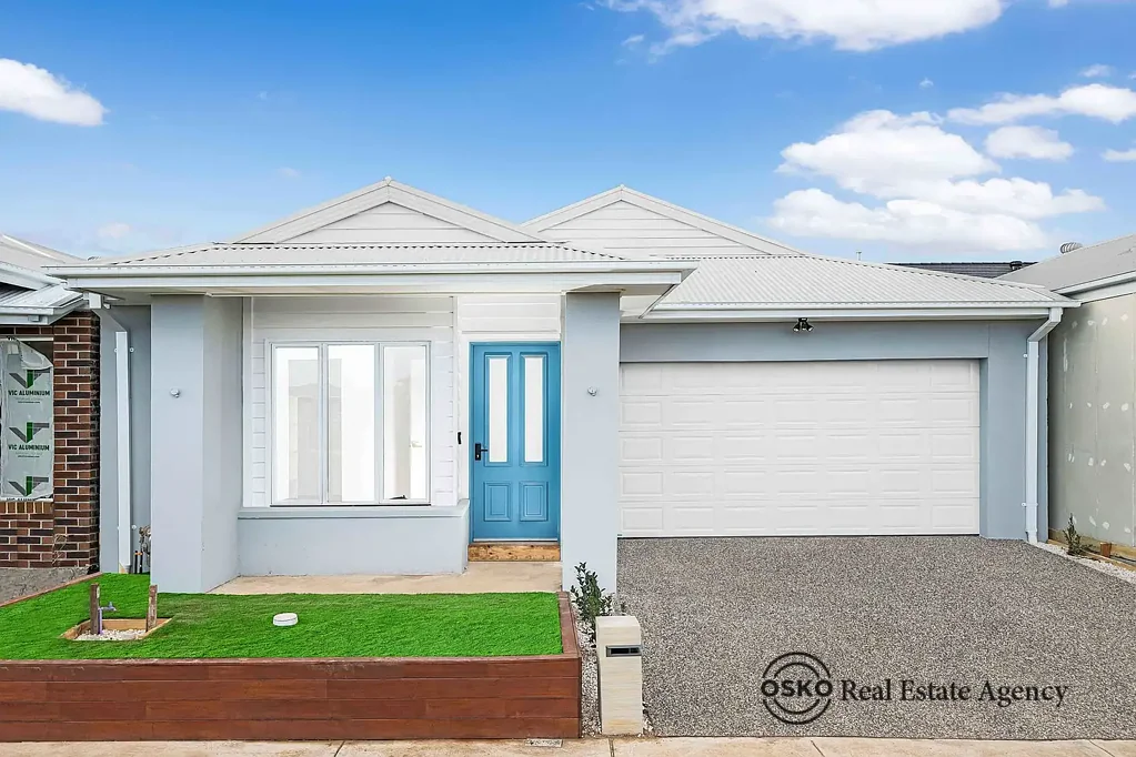 Tarneit 4 Bedroom Luxury Living – Stunning Family Home with Premium Upgrades!