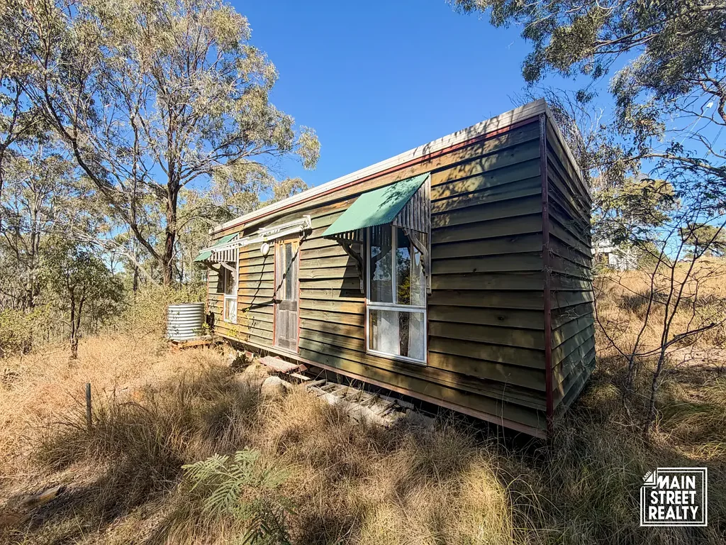 Teelah Private 4.99-Acre Bushland Retreat with Rustic Cabin