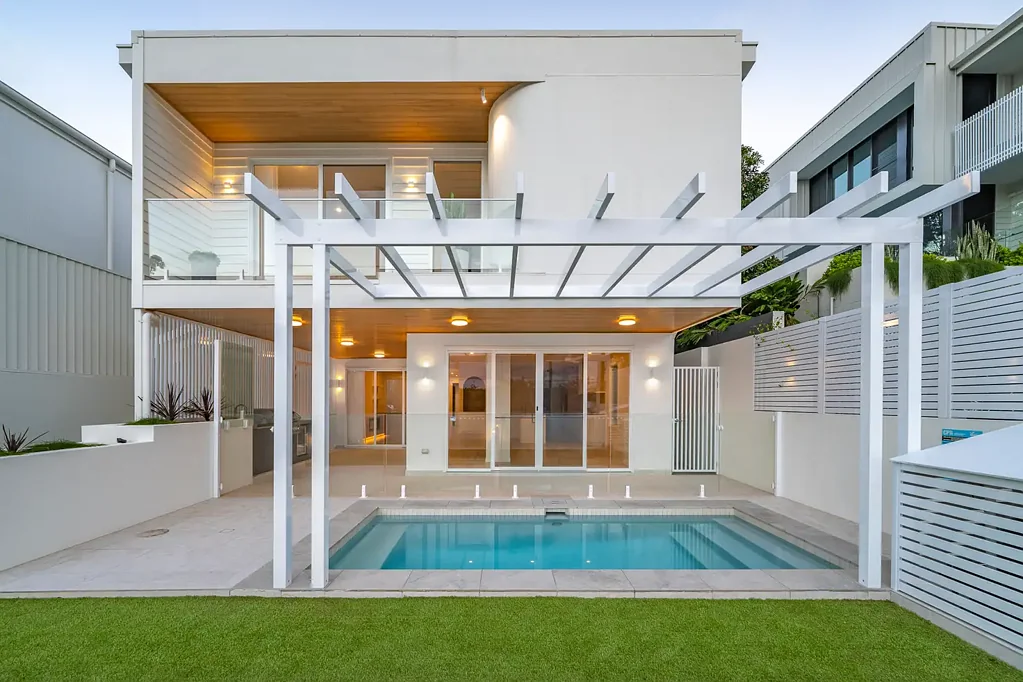 18 Victoria Street, Indooroopilly, QLD 4068