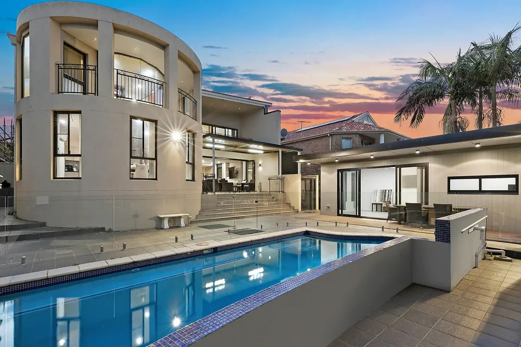 Greenacre 4ਬੈੱਡਰੂਮ Sumptuous family entertainer in tranquil address