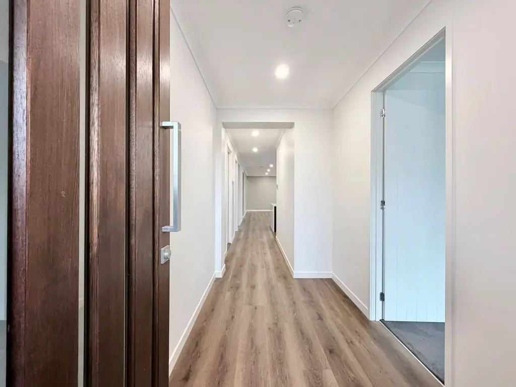 Eco-Friendly,Masterpiece in Deanside !! Brand New Double Master Suites