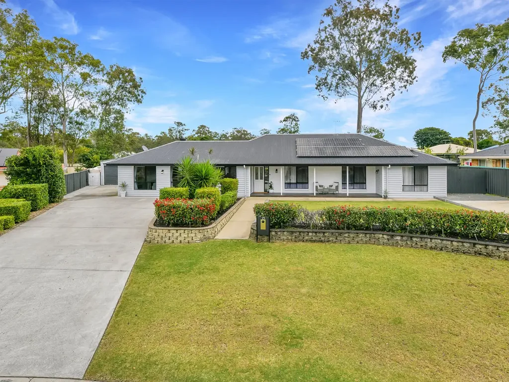 Flagstone 4침실 BIG Does Matter! ?? 1000m², Pool, Entertaining, Spa & More!