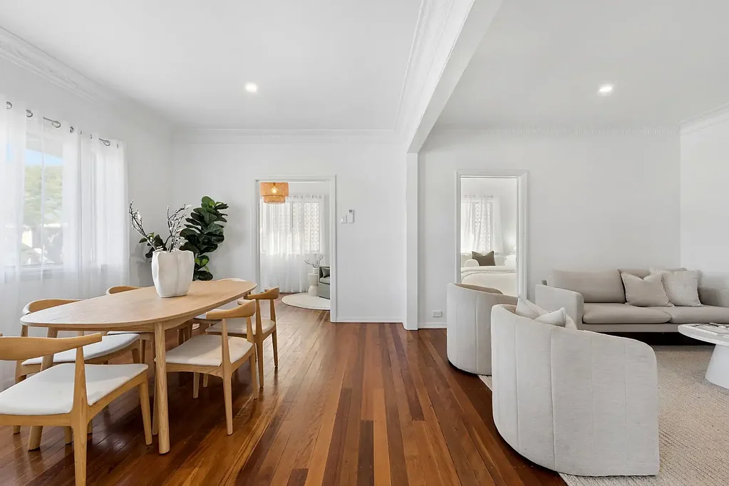 Oxley 3침실 CHARACTER CHARM REIMAGINED FOR MODERN FAMILY LIVING