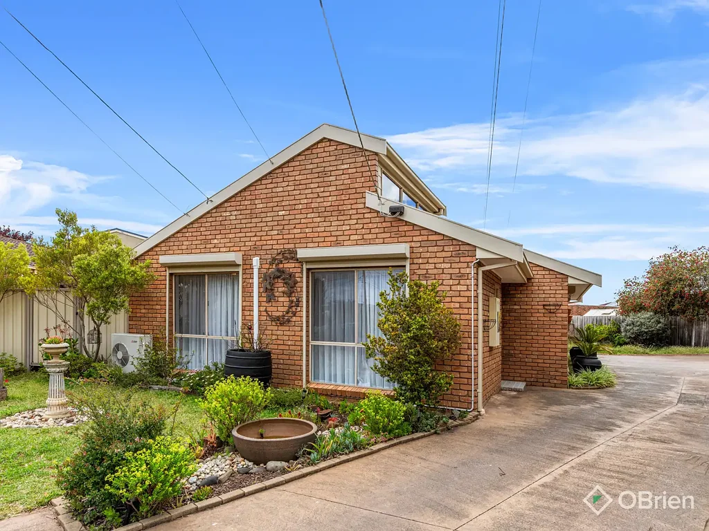 Werribee 2 Slaapkamer Fully Renovated, Low-Maintenance Living with No Body Corp