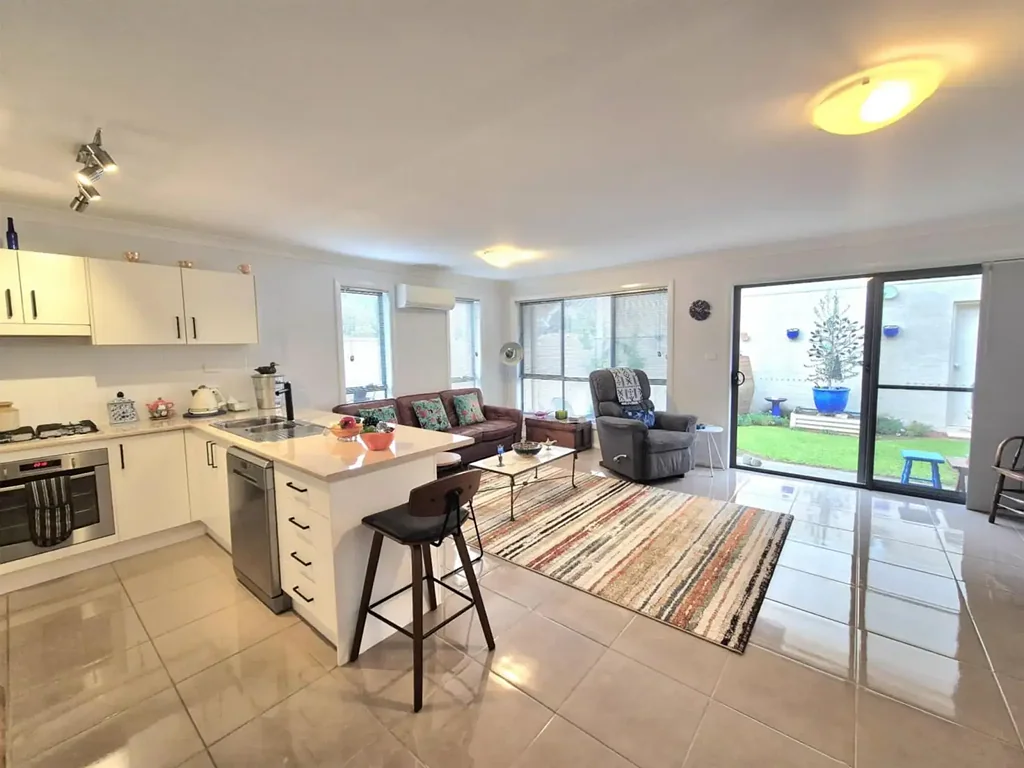 Cootamundra 3房  MODERN UNIT IN PRIME LOCATION