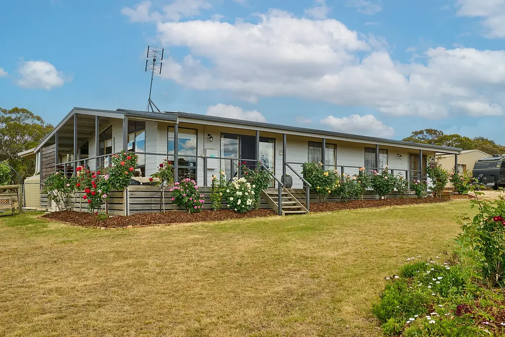 58 Field Road, Heathcote, VIC 3523