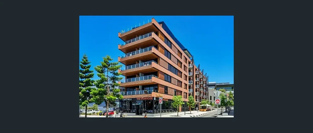 Stylish Two - Bedroom Apartment Near Waterfront