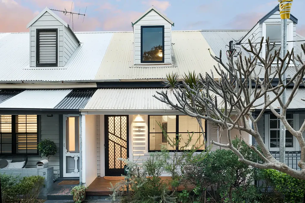 8 Brien Street, The Junction, NSW 2291