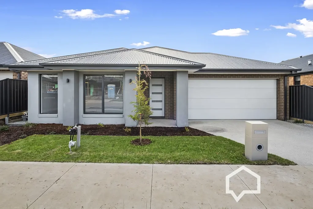 Quality 4 bedroom home with study