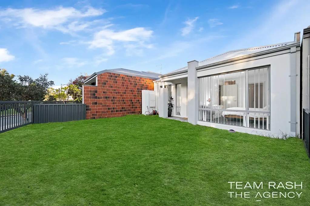 3/3 Darling Chase, Wandi, WA 6167